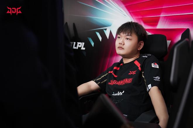 通过连续的 通过连续的